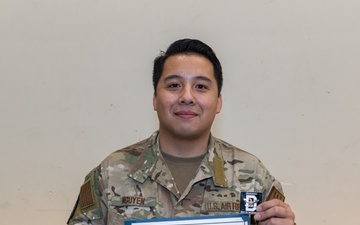 ReaDy Airman of the Week: 100th OSS Airman recognized