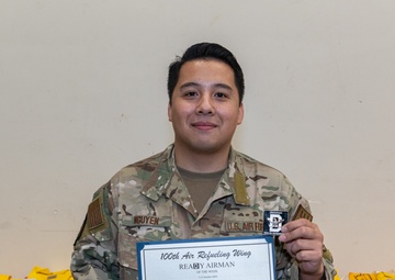 ReaDy Airman of the Week: 100th OSS Airman recognized
