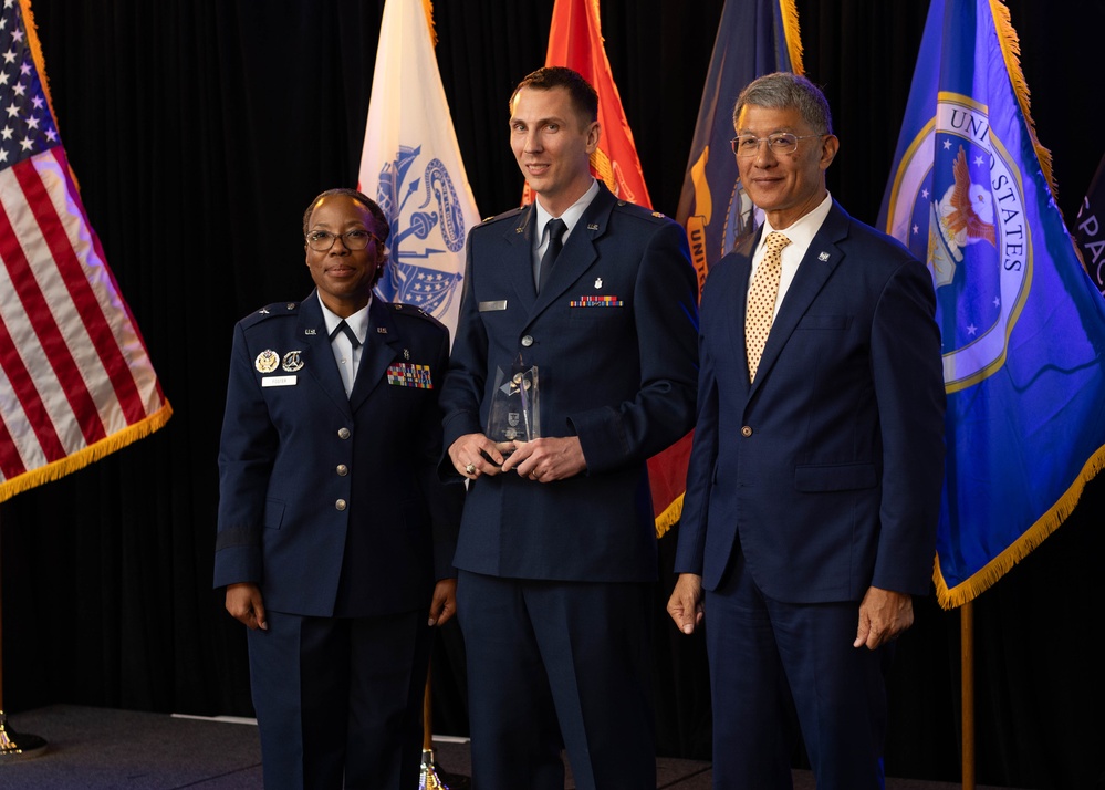 Heroes of Military Medicine San Antonio Awards Dinner Honors Excellence in Military Medicine