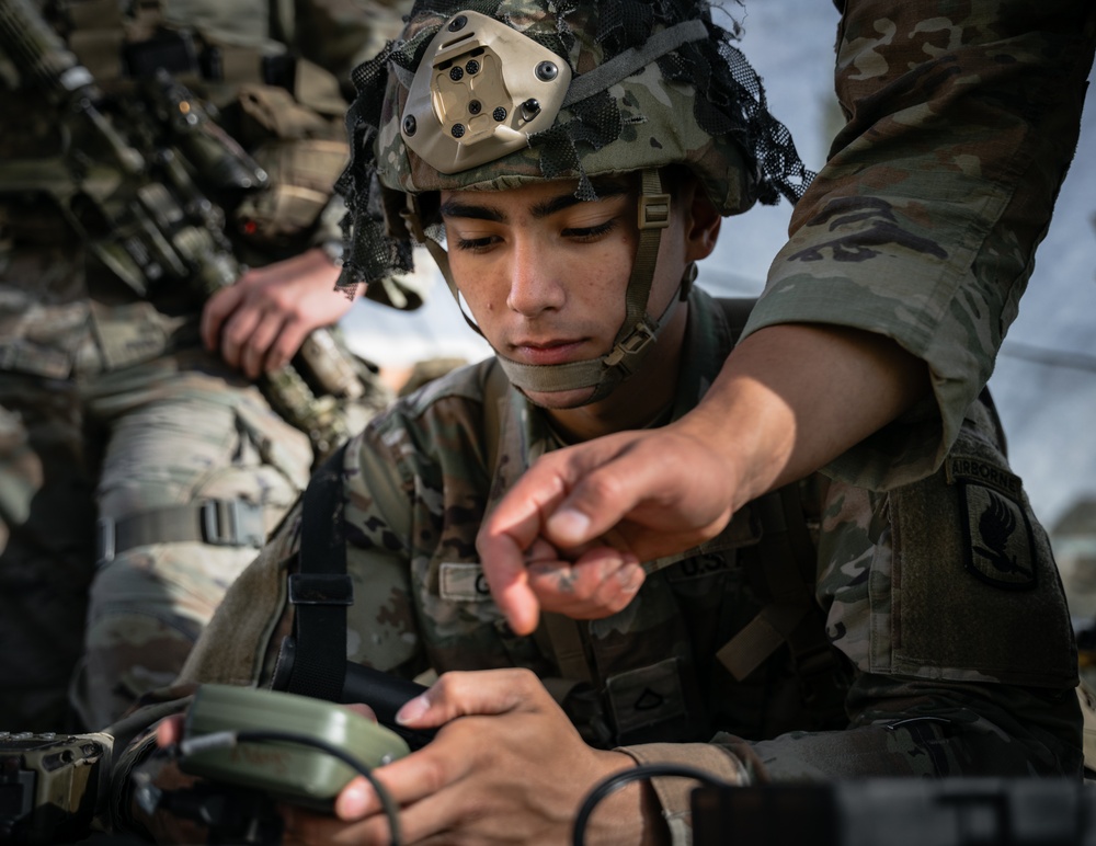 Sky Soldiers Conduct Patrol Lanes During E3B