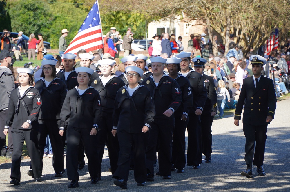 NWS Yorktown Sailors march in annual Yorktown Day parade