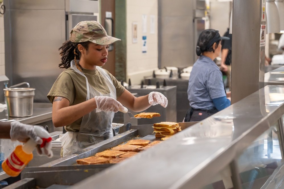 403rd FSS back in the kitchen