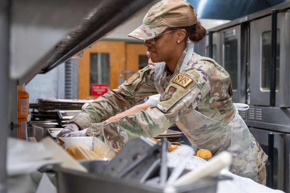 403rd FSS back in the kitchen