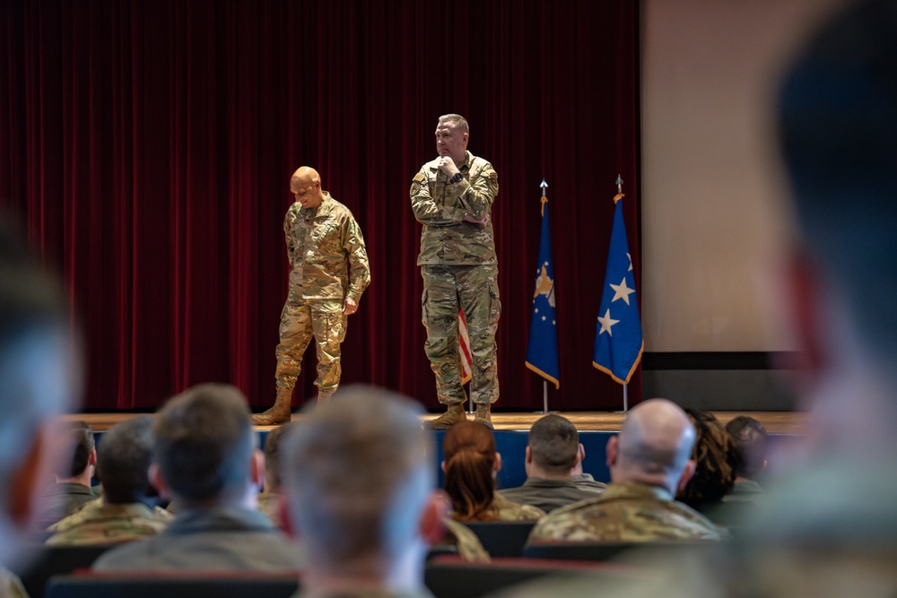 AETC Commander Visits Sheppard AFB