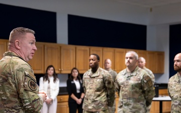 AETC Commander Visits Sheppard AFB