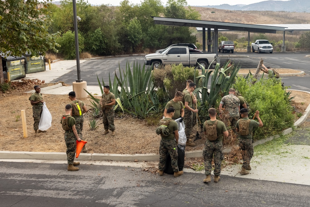 1st MARDIV Marines participate in Camp Pendleton’s Operation Clean Sweep