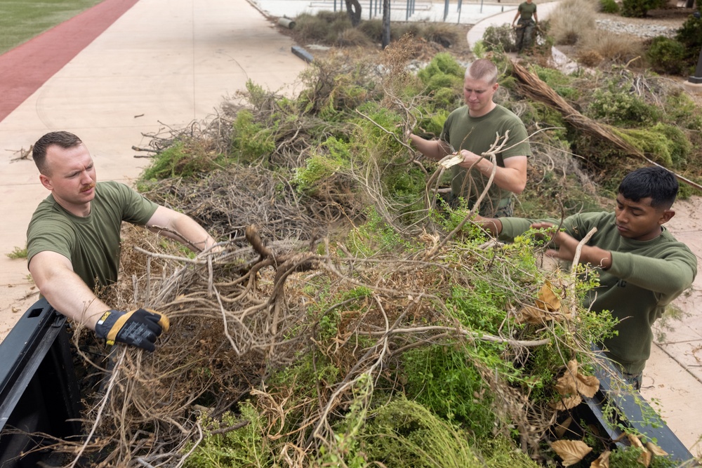 1st MARDIV Marines participate in Camp Pendleton’s Operation Clean Sweep