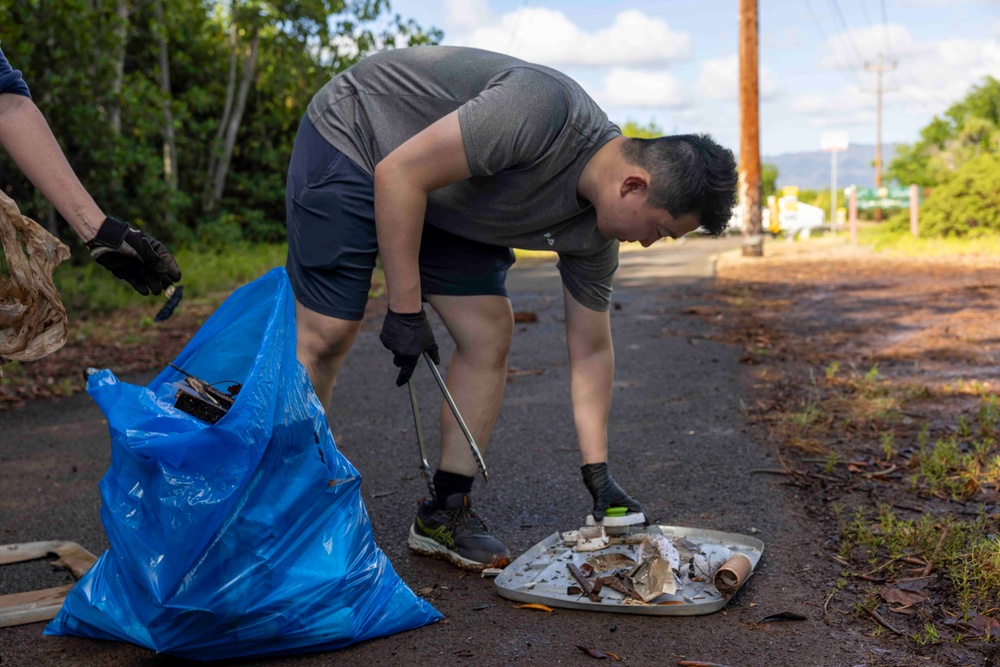 Navy Volunteers Clean Bike Path for Laulima Navy