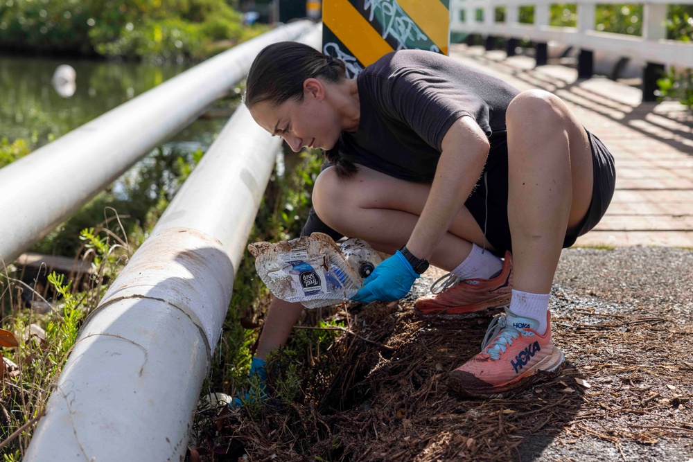 Navy Volunteers Clean Bike Path for Laulima Navy