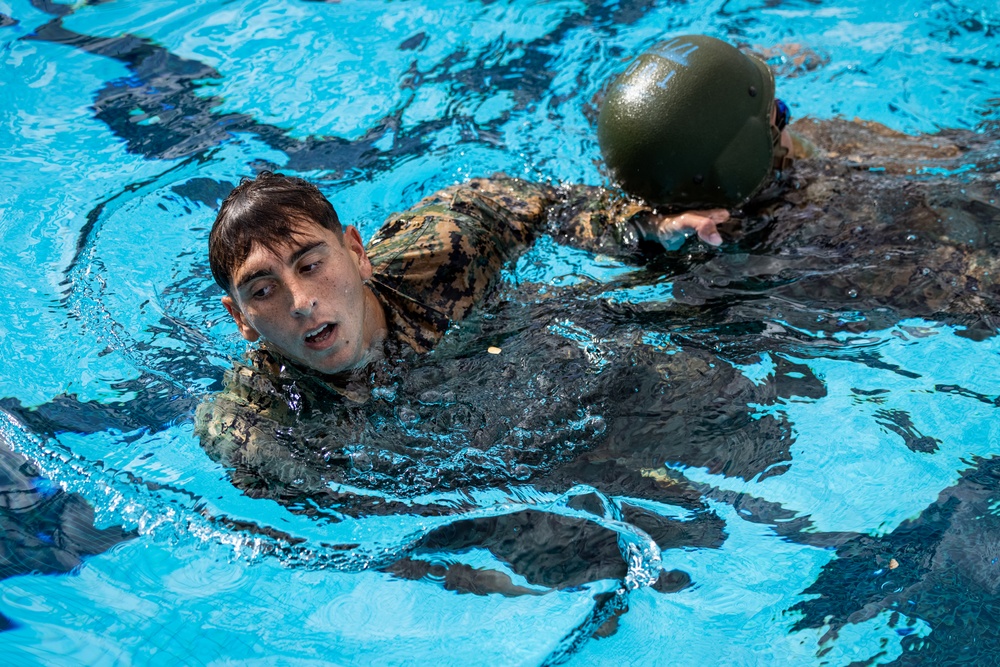Hawaii Marines test out for MCIWS course