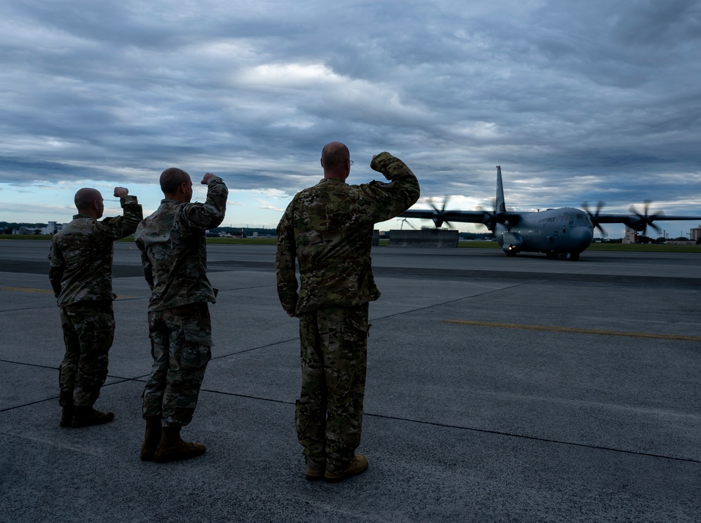 374 AW command team visit Airmen during BM 25-1