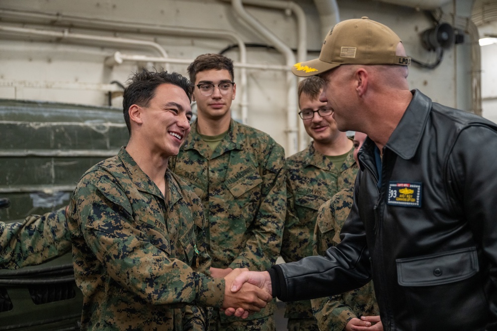 Marine Corps Cannoneer awarded NAM aboard USS Somerset