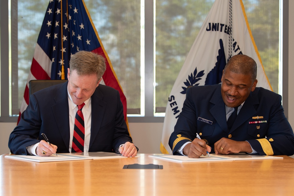 Coast Guard signs Letter of Intent with Naval Sea Cadets Corps