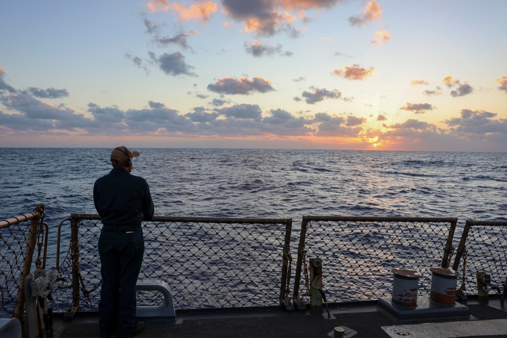 USS Arleigh Burke Lookout Watch