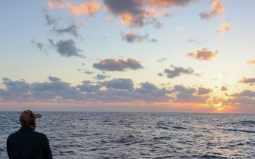 USS Arleigh Burke Lookout Watch