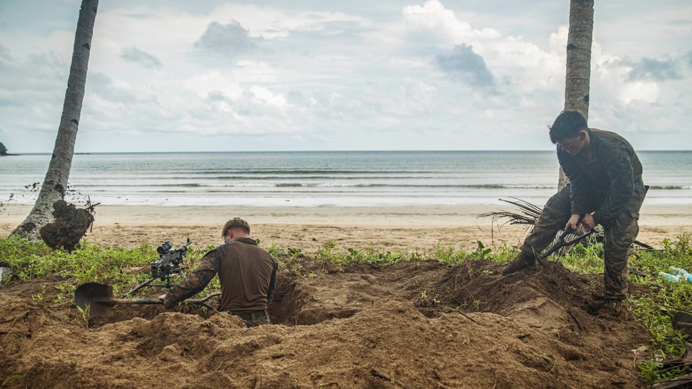 KAMANDAG 8: 15th MEU Marines Establish Defensive Positions at Apurawan Beach