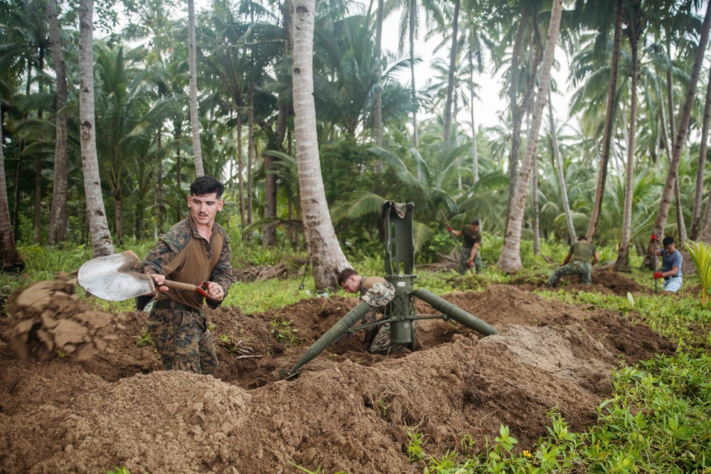 KAMANDAG 8: 15th MEU Marines Establish Defensive Positions at Apurawan Beach