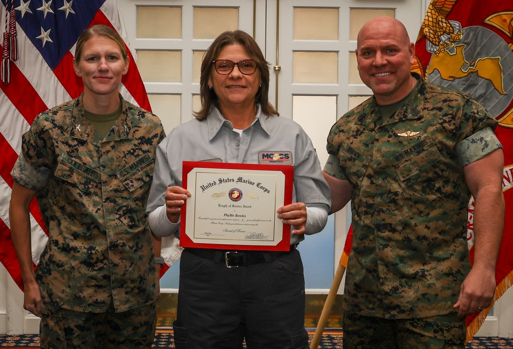 Civilians receive awards for 3rd quarter, 2024