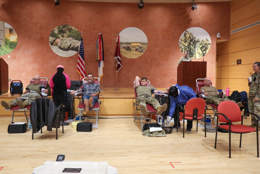 WRAIR holds joint Army and Navy blood donation drive