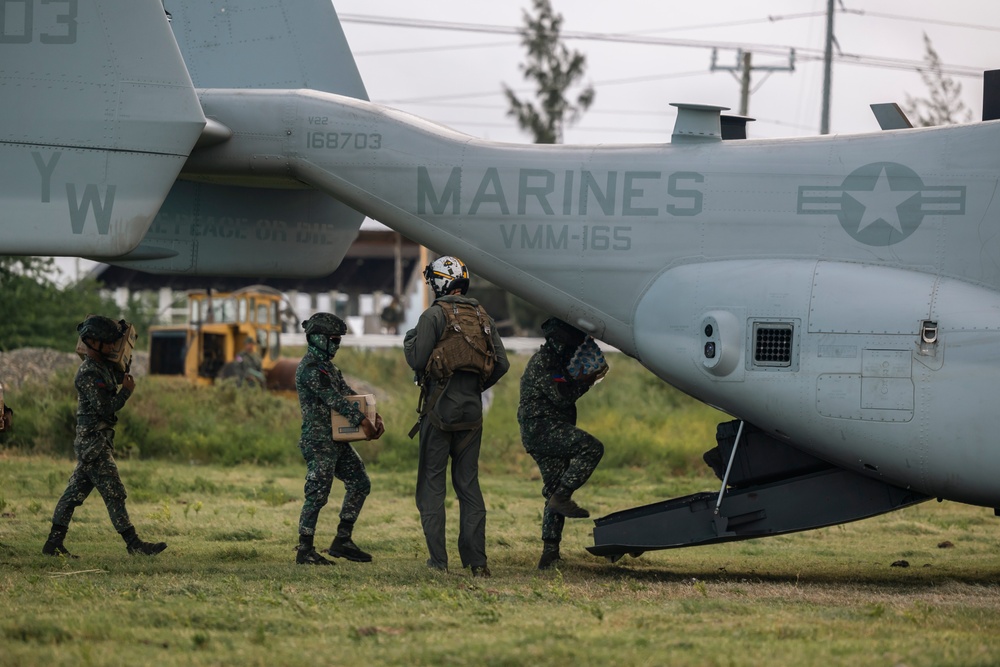 KAMANDAG 8: MRF-SEA, Philippine Marines, JGSDF conduct HADR Demonstration