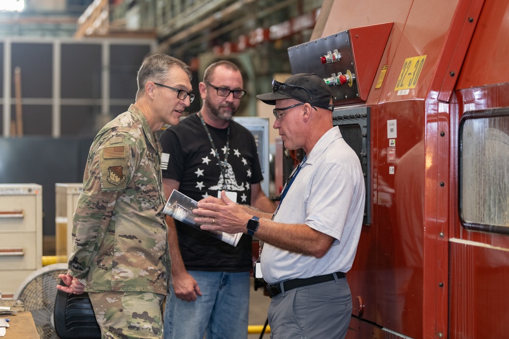 Maj. Gen. Scott Cain visits Arnold AFB