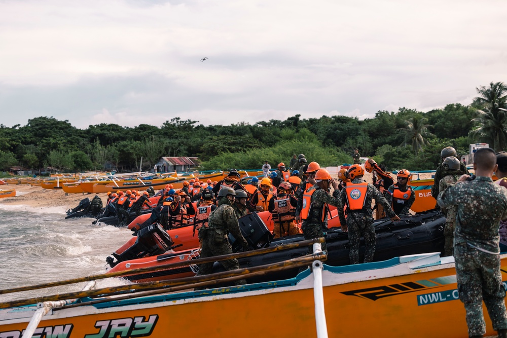 KAMANDAG 8: MRF-SEA, Philippine Marines, JGSDF conduct HADR Demonstration