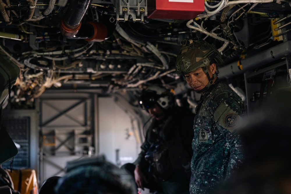 KAMANDAG 8: MRF-SEA, Philippine Marines, JGSDF conduct HADR Demonstration