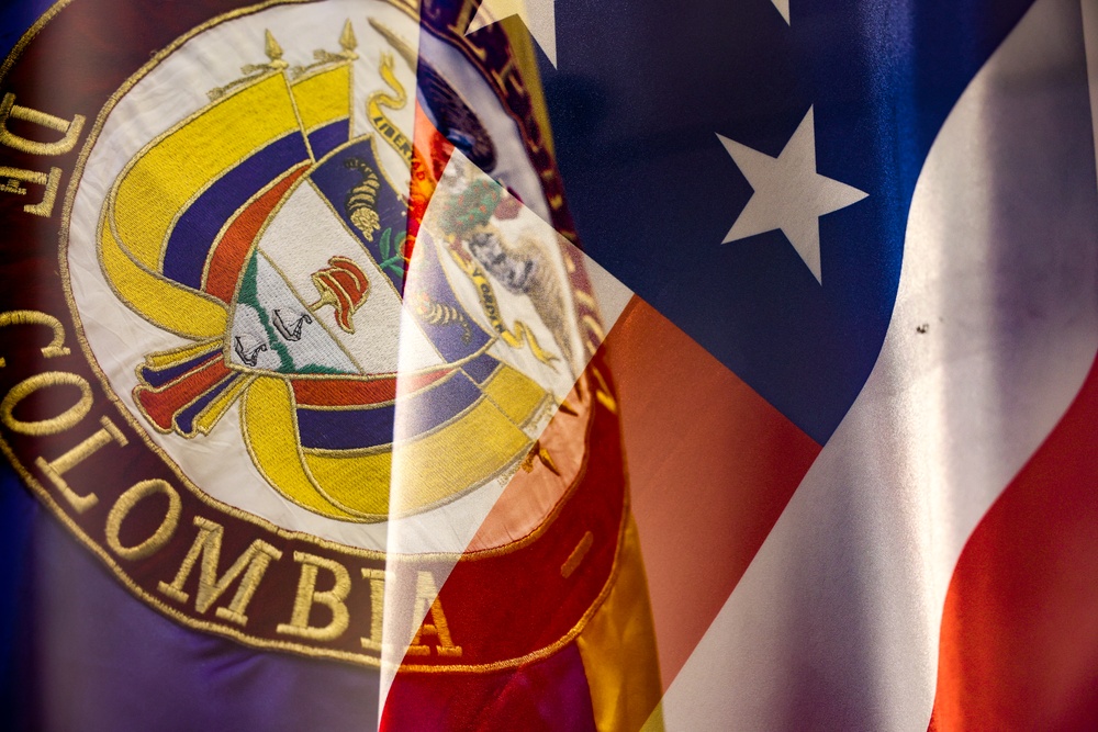 U.S. Marine Corps Forces, South, and Infantería de Marina de Colombia collaborate during a staff planner working group
