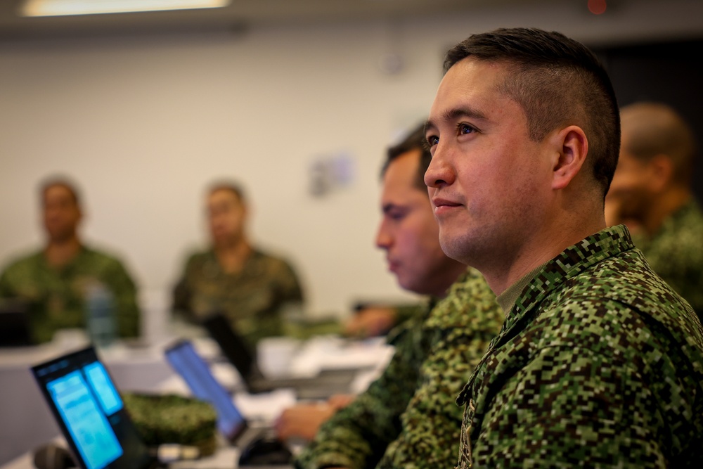 U.S. Marine Corps Forces, South, and Infantería de Marina de Colombia collaborate during a staff planner working group