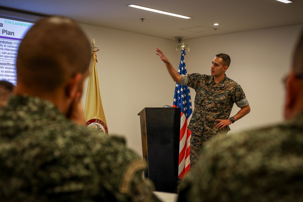 U.S. Marine Corps Forces, South, and Infantería de Marina de Colombia collaborate during a staff planner working group