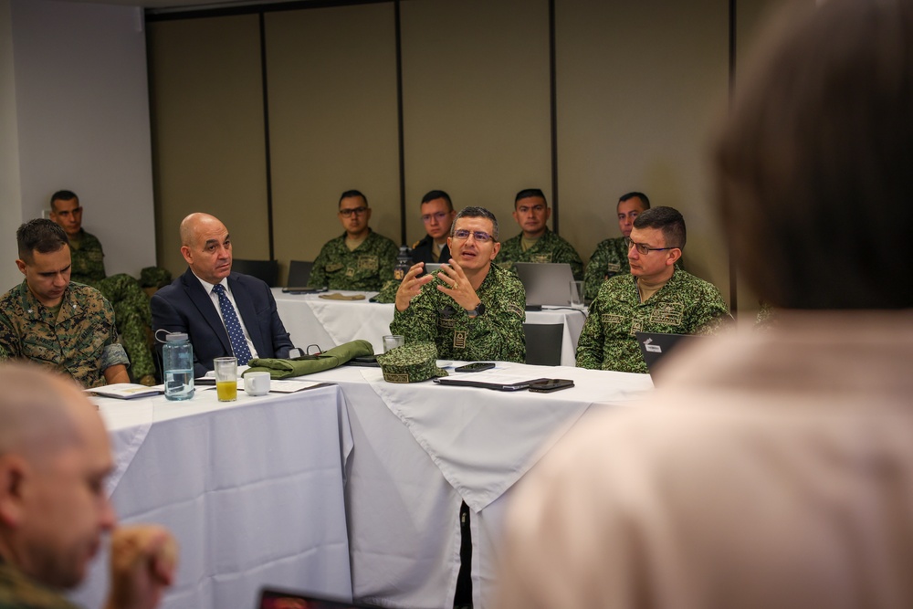 U.S. Marine Corps Forces, South, and Infantería de Marina de Colombia collaborate during a staff planner working group