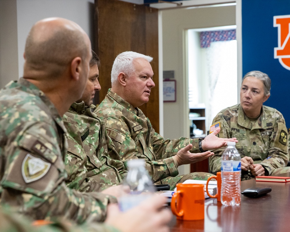 Chief of the Romanian Land Forces and his staff visit Alabama