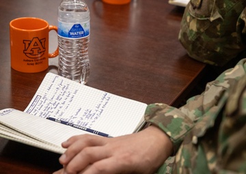 Chief of the Romanian Land Forces and his staff visit Alabama