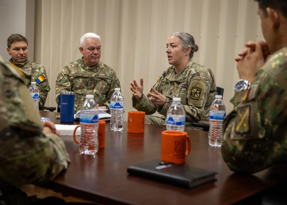 Chief of the Romanian Land Forces and his staff visit Alabama
