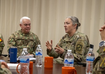 Chief of the Romanian Land Forces and his staff visit Alabama