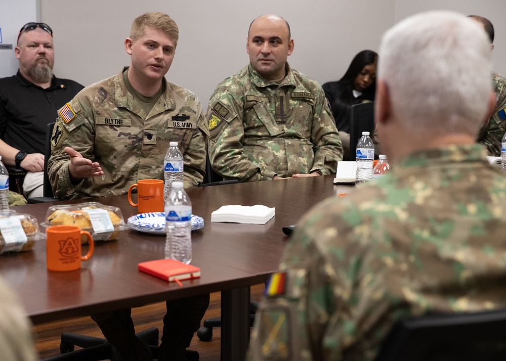 Chief of the Romanian Land Forces and his staff visit Alabama