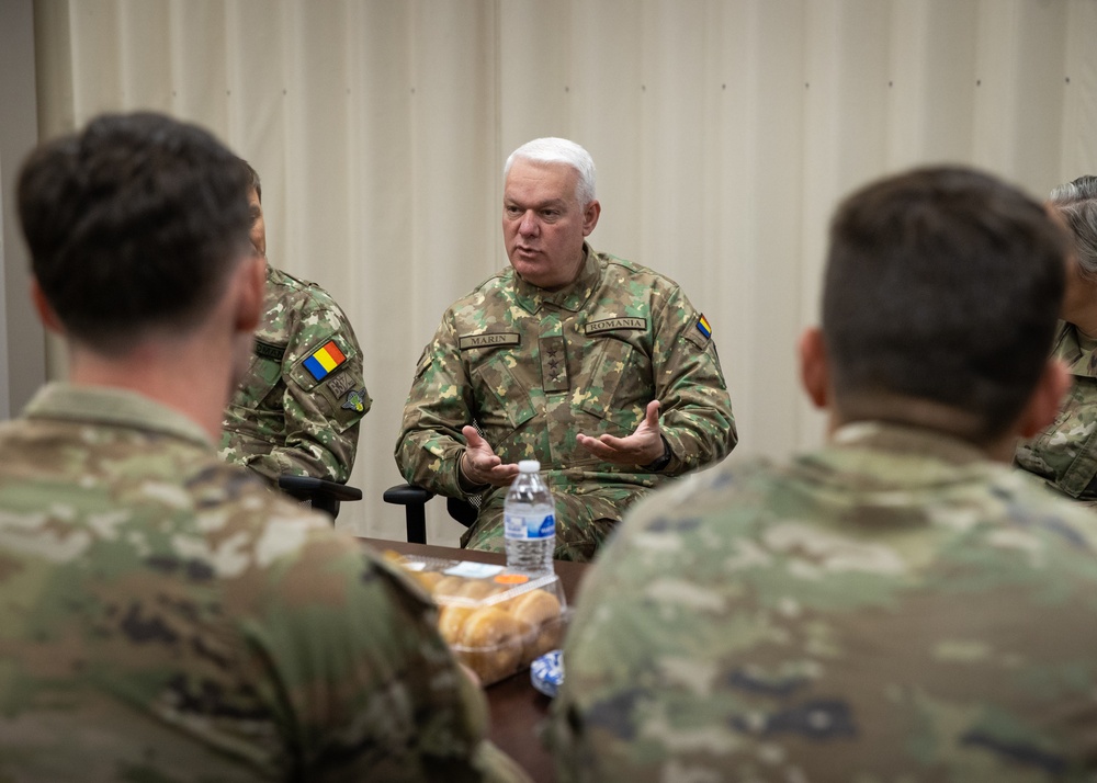 Chief of the Romanian Land Forces and his staff visit Alabama