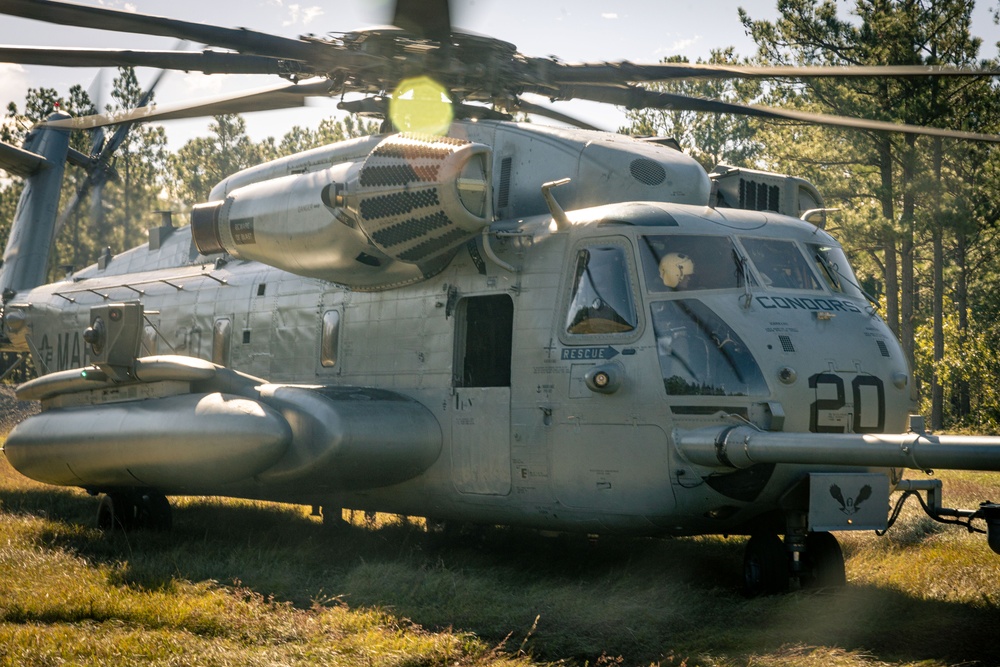 10th Marine Regiment Rolling Thunder: M777 Sky Insertion