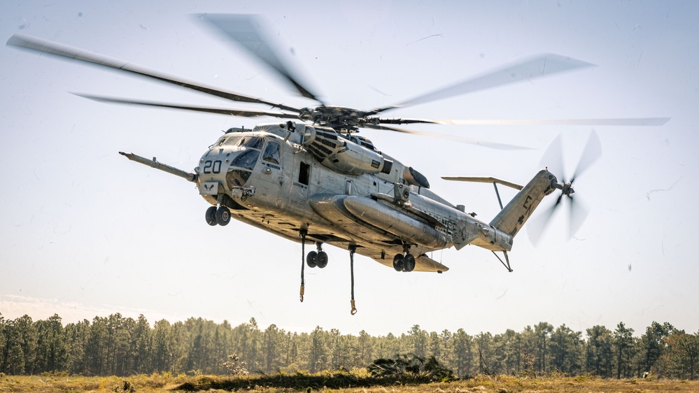 10th Marine Regiment Rolling Thunder: M777 Sky Insertion