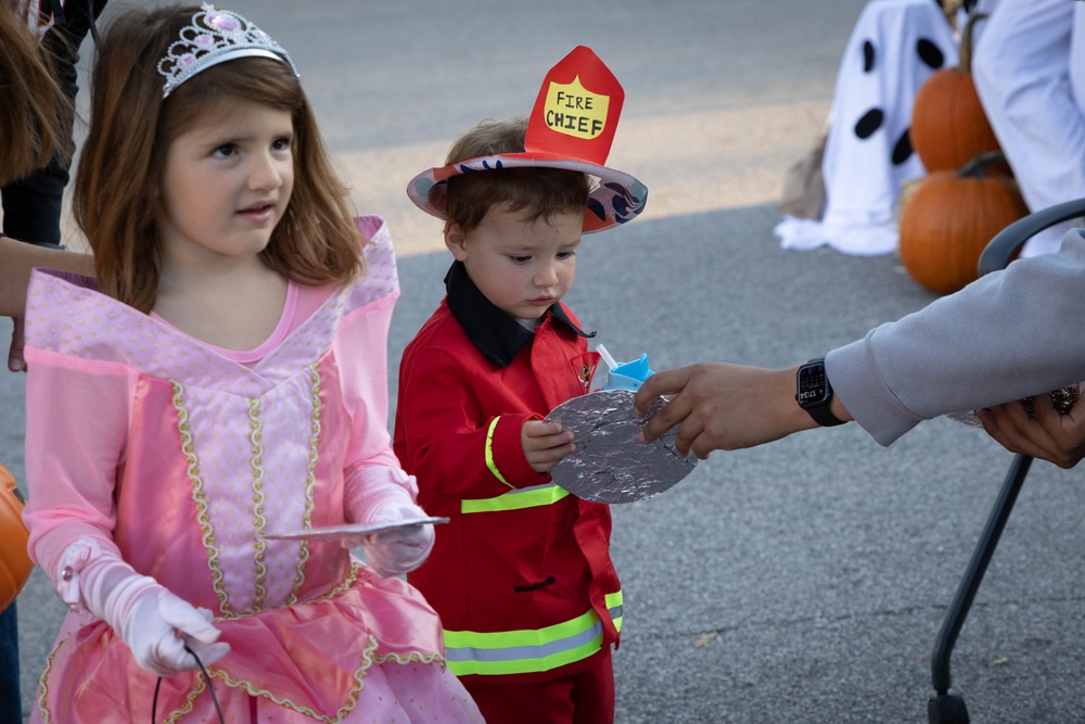 26th Marine Expeditionary Unit's Trunk-or-Treat [Photo 3 of 10]