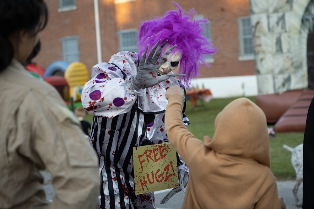 26th Marine Expeditionary Unit's Trunk-or-Treat [Photo 5 of 10]