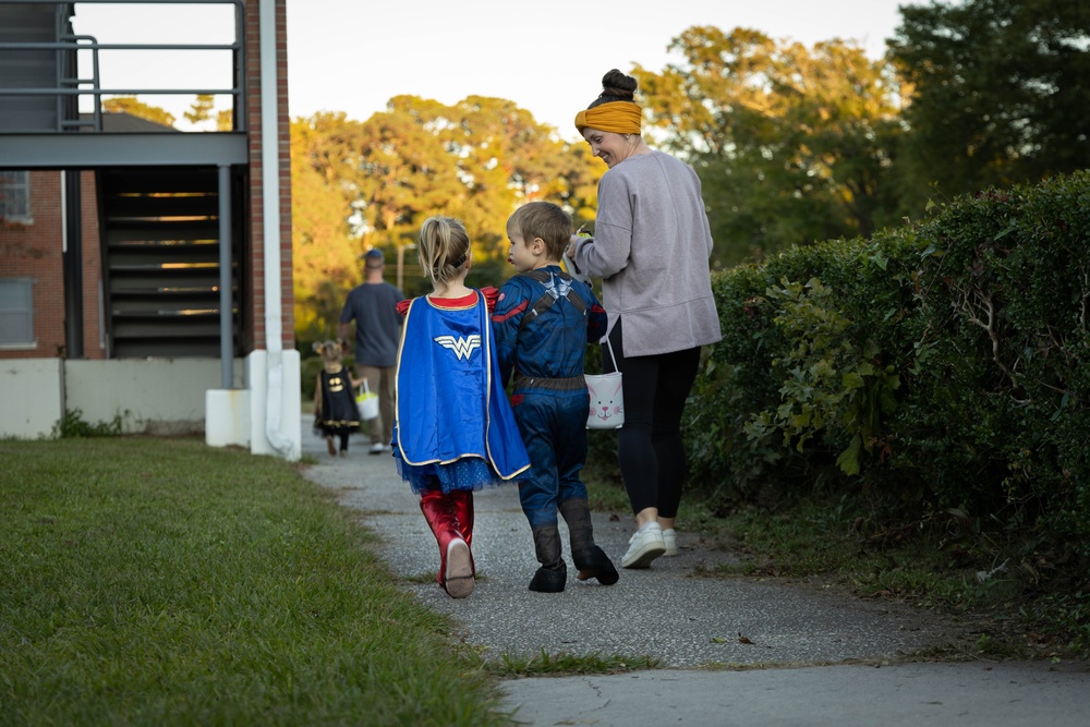 26th Marine Expeditionary Unit's Trunk-or-Treat [Photo 7 of 10]