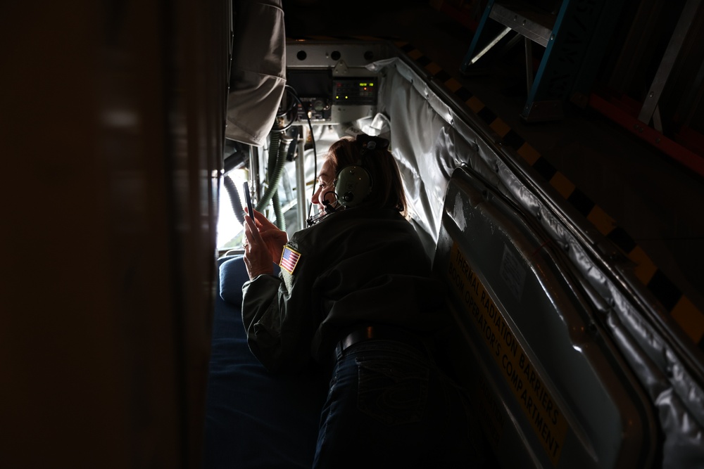 Gov. Reynolds takes photo in boom pod