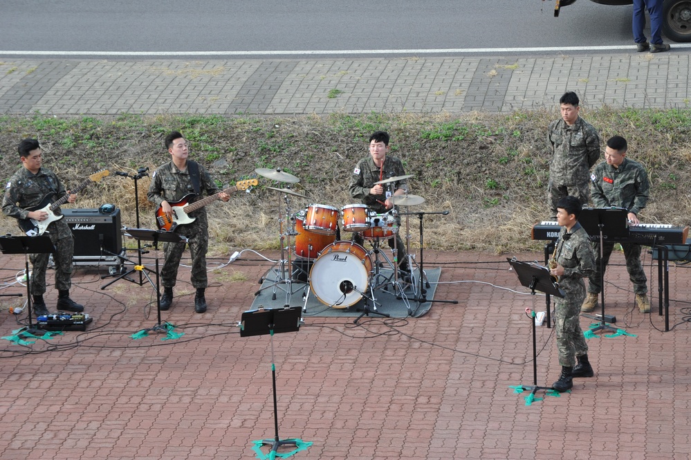 USS Frank Cable Departs Jeju-Do, South, Korea