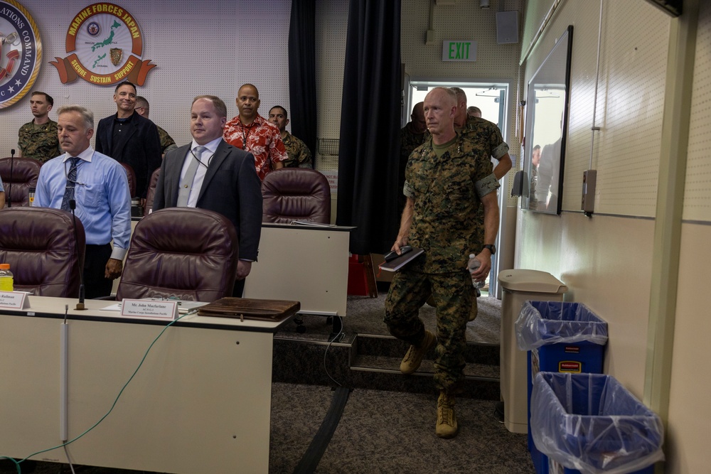 MARFORPAC Leadership tours III MEF Facilities