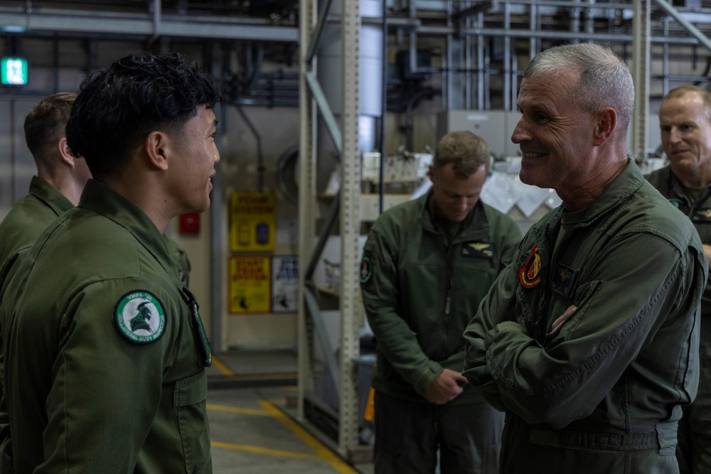 U.S. Marine Corps Deputy Commandant for Aviation visits Marines in Japan