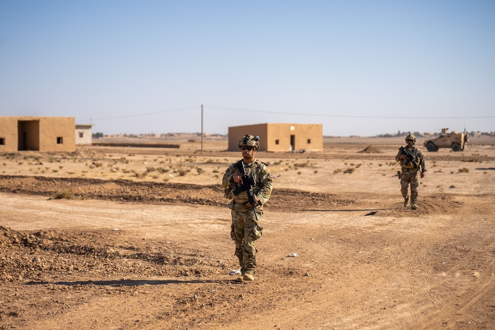 U.S. Soldiers and Syrian Democratic Forces conduct joint patrol