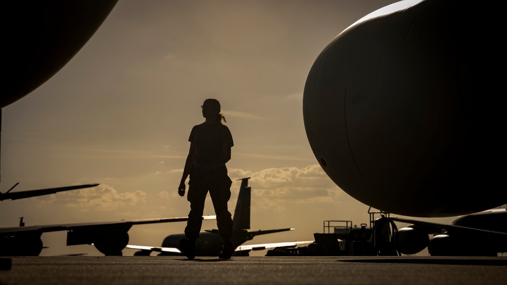 Golden hour grind – crew chiefs in action at MacDill Air Force Base