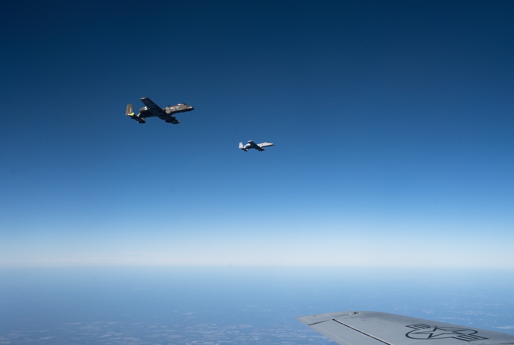 91st ARS refuels A-10s over Florida