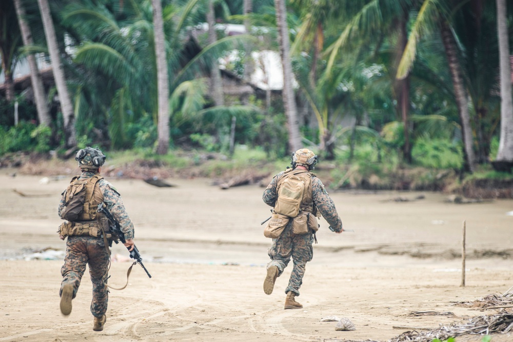 KAMANDAG 8: 15th MEU Conducts Coastal Defense Rehearsal